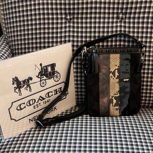 Coach Hamptons swing pack Crossbody Bag